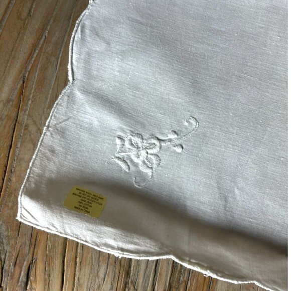 Set of 8 Vintage Embroidered Scalloped Napkins New - Picture 5 of 6